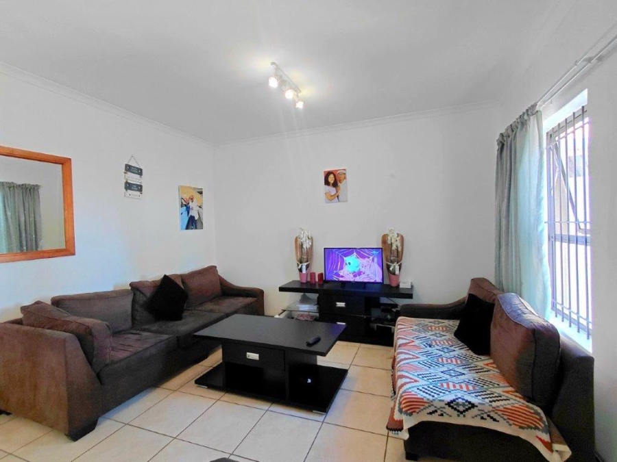 2 Bedroom Property for Sale in Victoria Park Western Cape